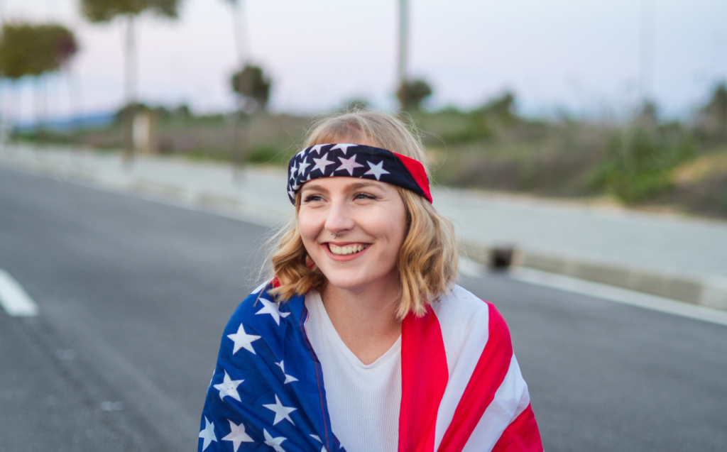 Blond californien : comment bien porter cette couleur tendance ?