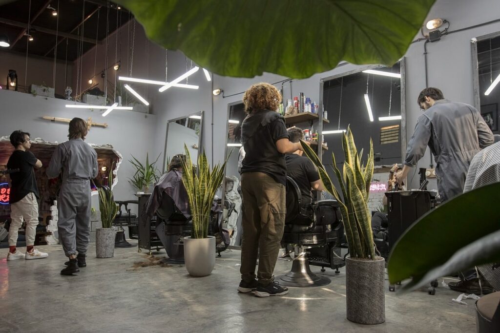 La coupe Shaggy : la coupe de cheveux devenue ultra tendance!