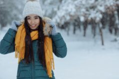 https://www.pexels.com/photo/photo-of-woman-wearing-winter-clothing-6500170/